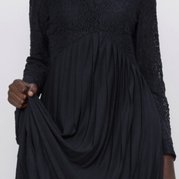 Lace pleated dresss - Picture 3 of 4